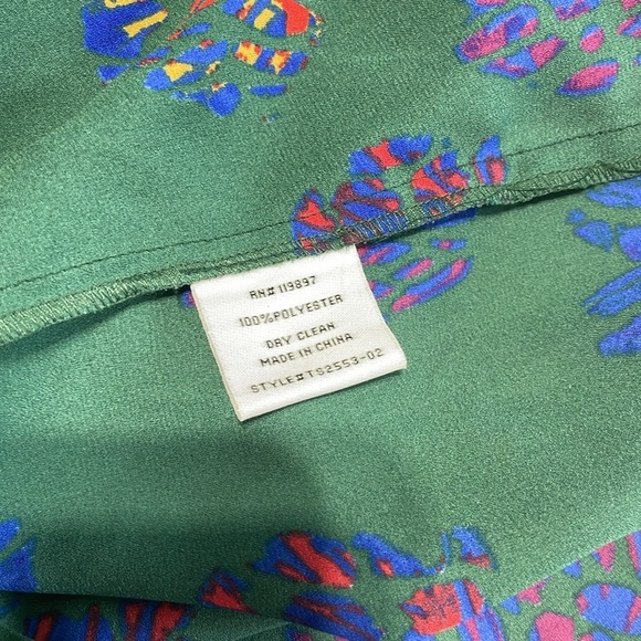 Eclair Green Abstract Print Ruffle Front Blouse | Size L - Picture 8 of 11